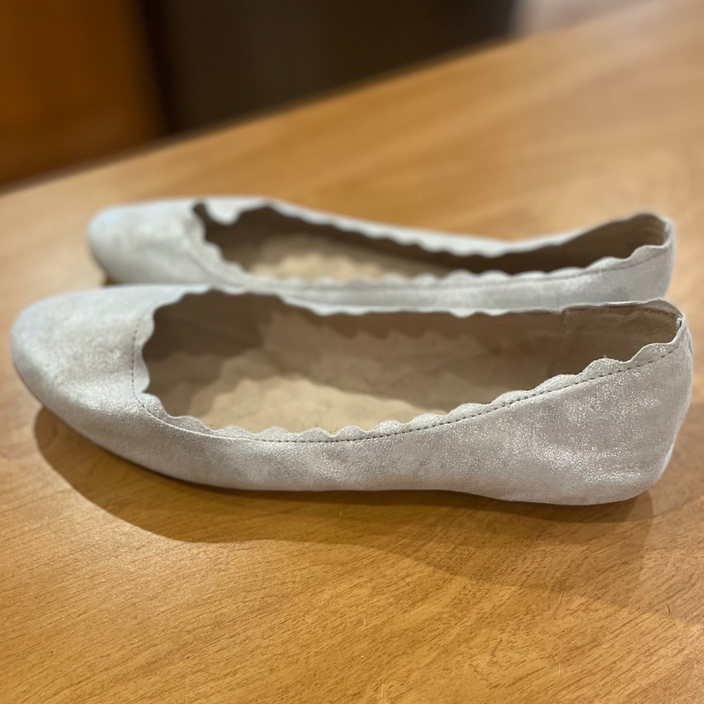 Silver flats size 8.5 Women’s